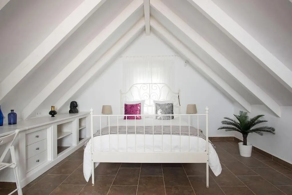 Casara Cuatro - Charming Warm Loft Close To The Beach Zahora